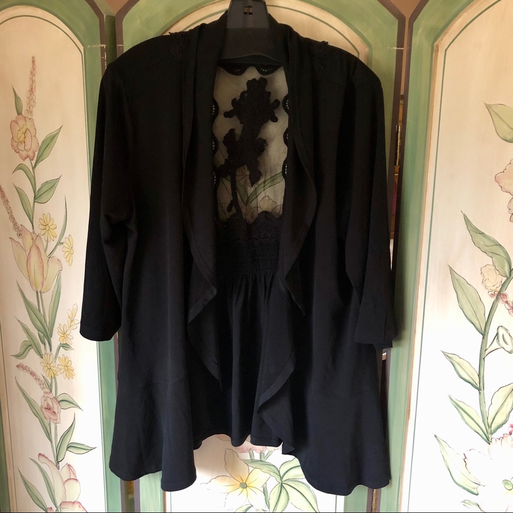 Beautiful black lace shrug / cardigan - EUC, XL